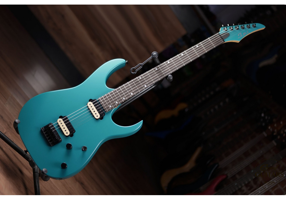 INT Guitars Superstrat Baritone Turquoise Blue #617516