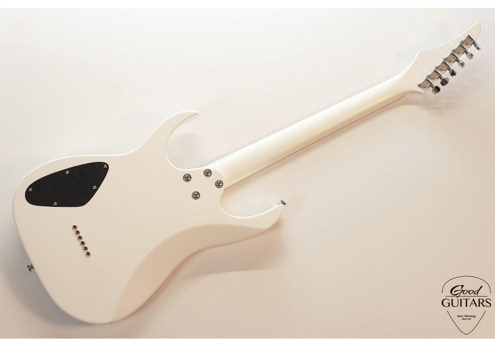 INT Guitars Superstrat Baritone White #617732
