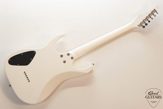 INT Guitars Superstrat Baritone White #617732