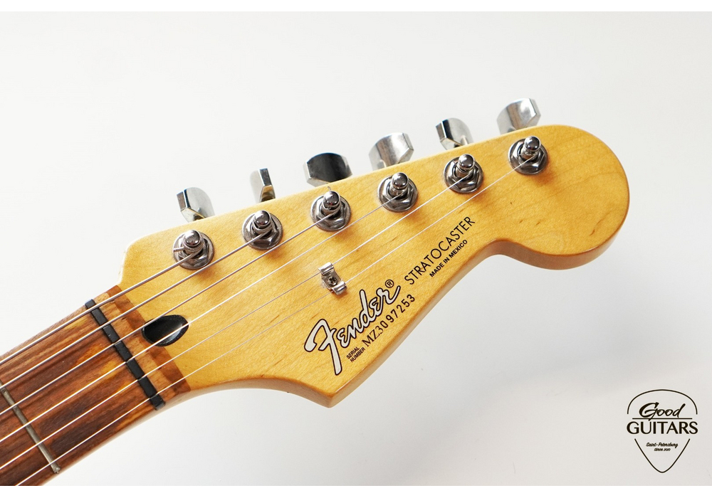 Fender Standard Stratocaster Satin CAR HSS #634421